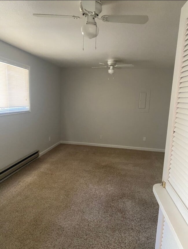 Building Photo - Coming soon! Great location, 4 bedroom hou...
