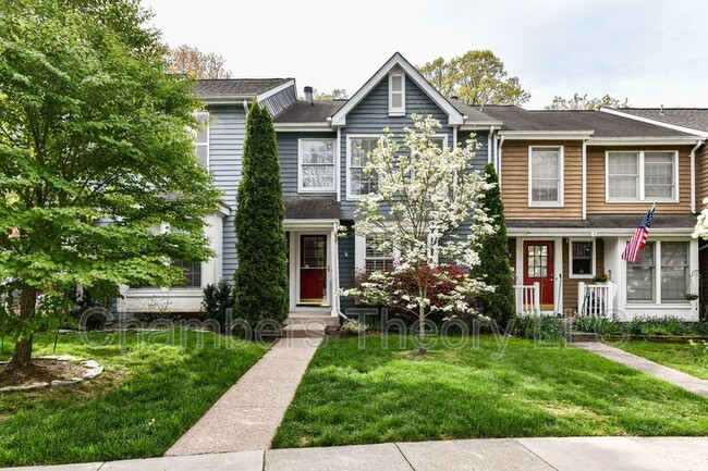 Building Photo - 1549 Twisted Oak Dr