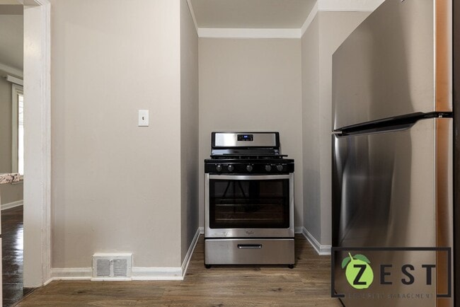 Building Photo - BEAUTIFUL 3 BEDROOM 1 BATH