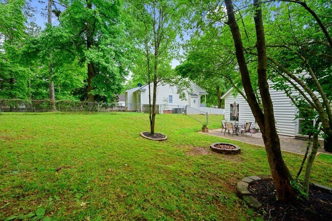 Building Photo - Updated High Gate Park Bungalow Just Short 5 Minute Walk to Downtown Wake Forest