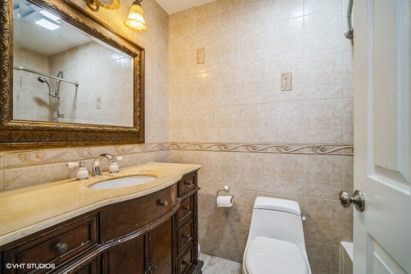 Building Photo - 1413 Sutton Ct