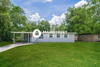 Building Photo - 3 Bedroom Pet-Friendly Home in Jacksonville, FL with Main Street Renewal