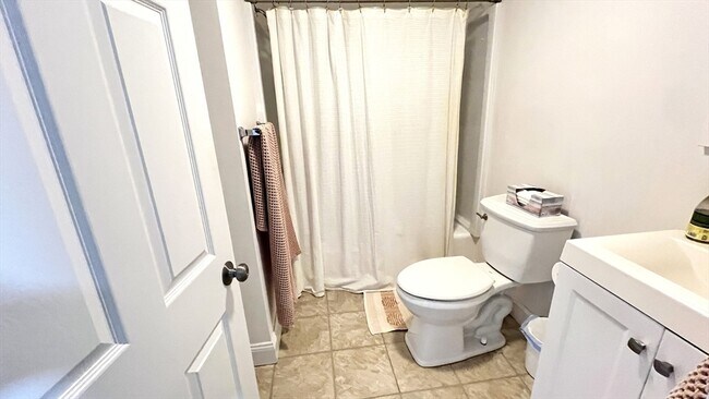 Building Photo - 50 Conant St