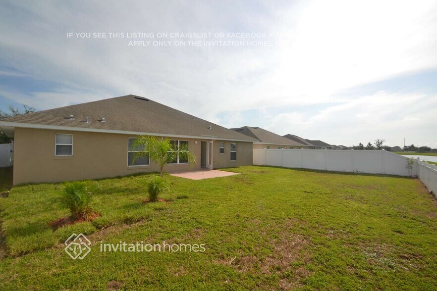 Building Photo - 2171 Big Buck Dr