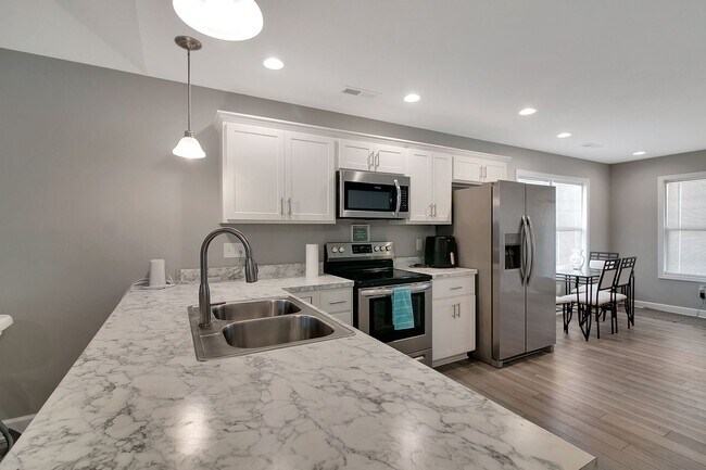 Building Photo - 110 War Admiral Ct