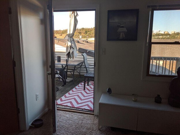 entry area to upstairs deck - 2415 Wrights Way