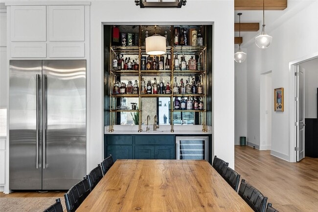 Building Photo - 404 Prairie Clover Dr