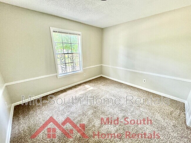 Building Photo - 2168 Carnes Ave