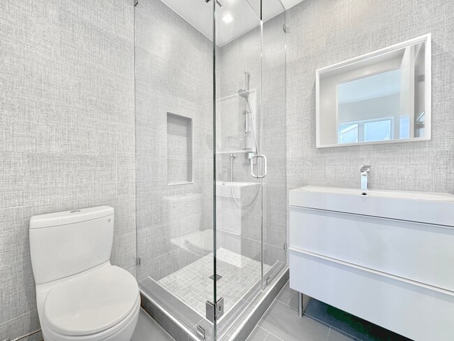 Building Photo - Beautiful Zen inspired modern 3 Bed + 3 Bath House + Garage + Private Yard