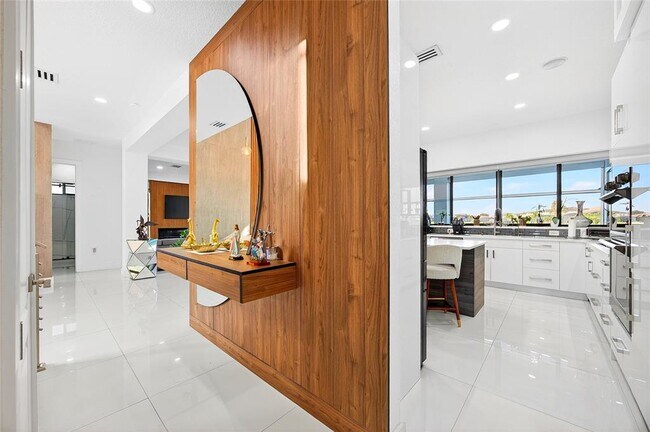 Building Photo - 10613 Mobberley Cir