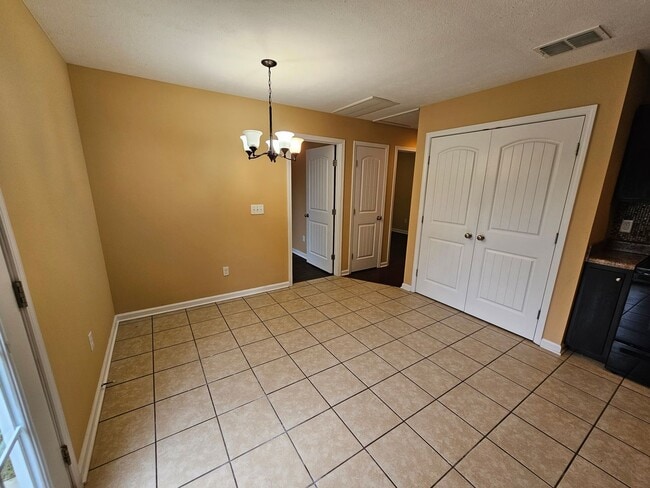 Building Photo - COMING SOON....Beautiful Home near Historic Downtown Tullahoma!
