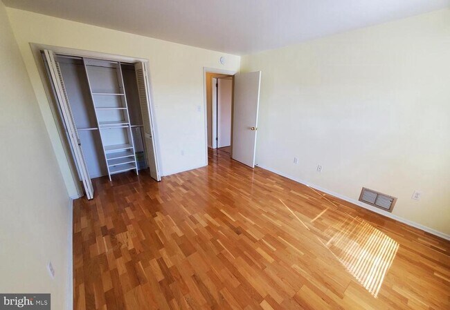 Building Photo - 1375 Pershing Blvd