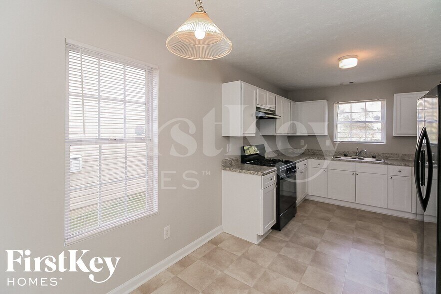 Building Photo - 4035 Mission Way