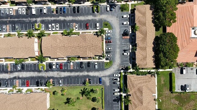 Building Photo - 9480 Boca Cove Cir