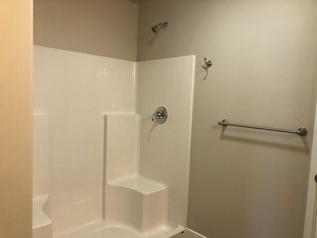 Building Photo - New 2 Bedroom 2.5 Bathroom Townhome
