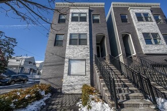 Building Photo - 197 Garfield Ave
