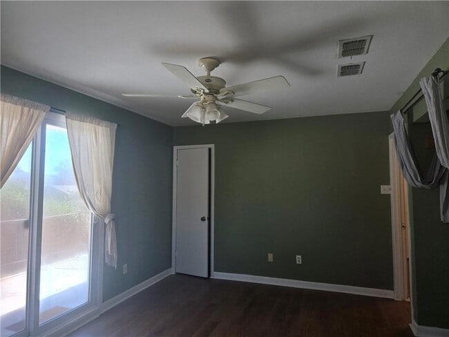 Building Photo - 641 Jefferson Heights Ave