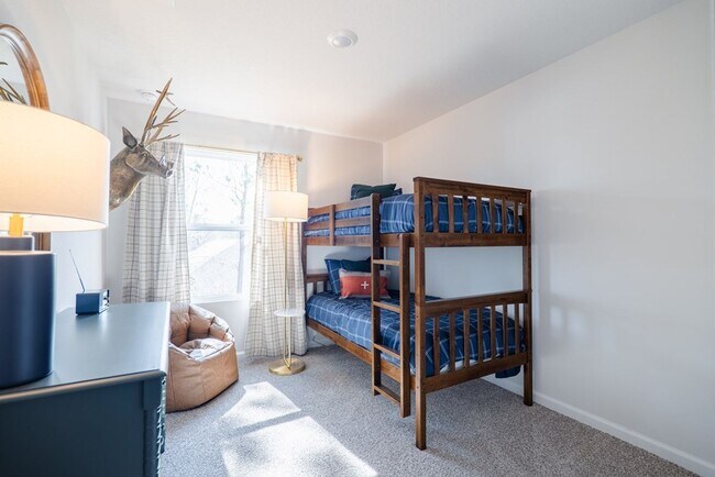 Building Photo - 6146 Bemis Springs Dr