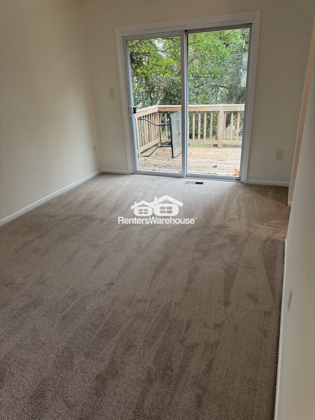 Building Photo - 1088 Crestview Dr