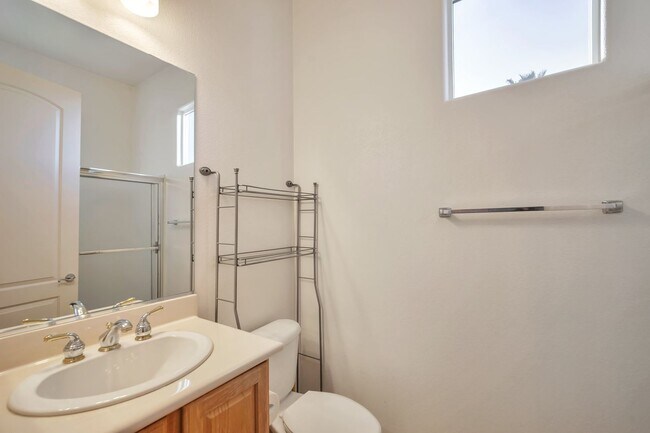 Building Photo - 2585 Portsmouth Creek Ave