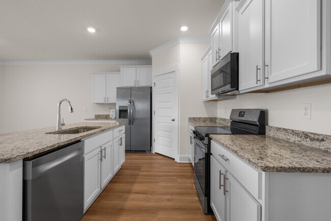 Building Photo - 1009 Hayward Lp