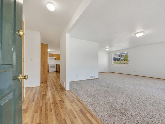 Building Photo - 1525 7th St