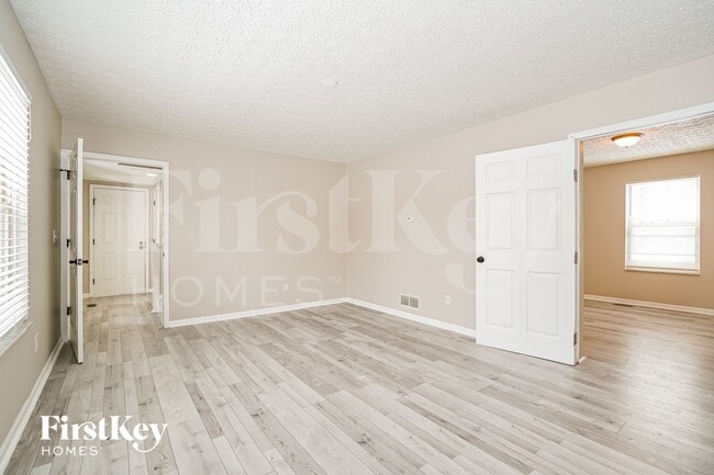 Building Photo - 339 Shyanne Dr