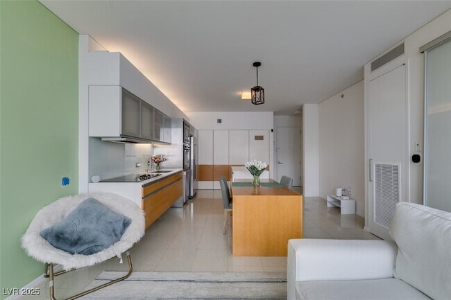 Building Photo - 3722 Las Vegas Blvd S