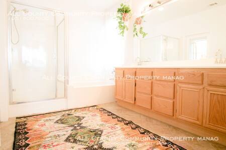 Building Photo - FULLY FURNISHED 3BED 2 BA HOUSE ON SCGA GO...