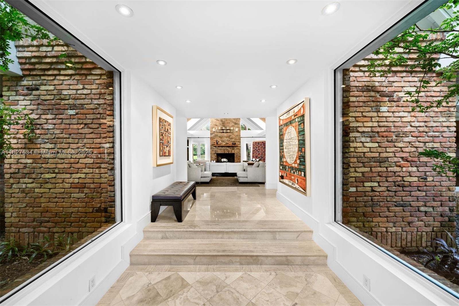 Building Photo - 9000 Arvida Dr
