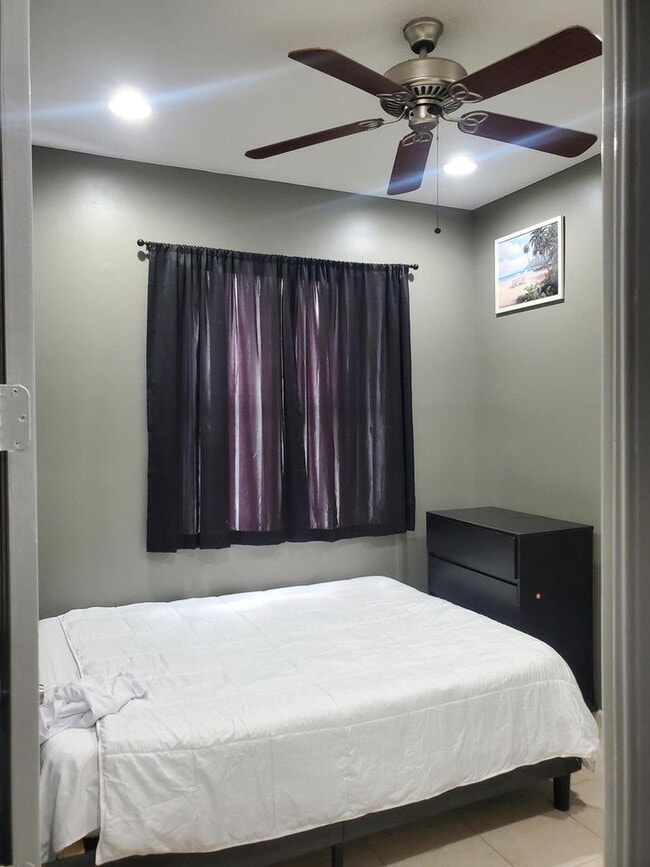 Building Photo - 1317 Piazza Pitti