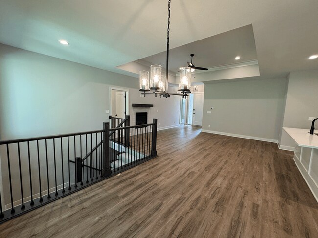 Building Photo - 1613 SW Hedgewood Ln