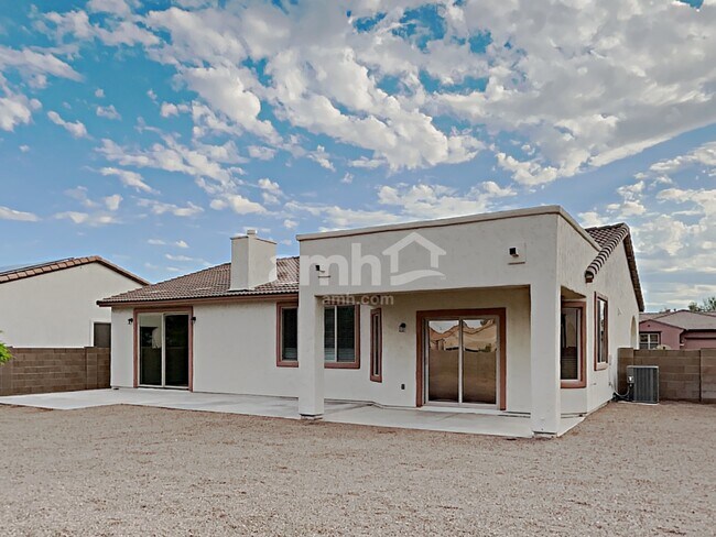 Building Photo - 12659 N Maize Dr