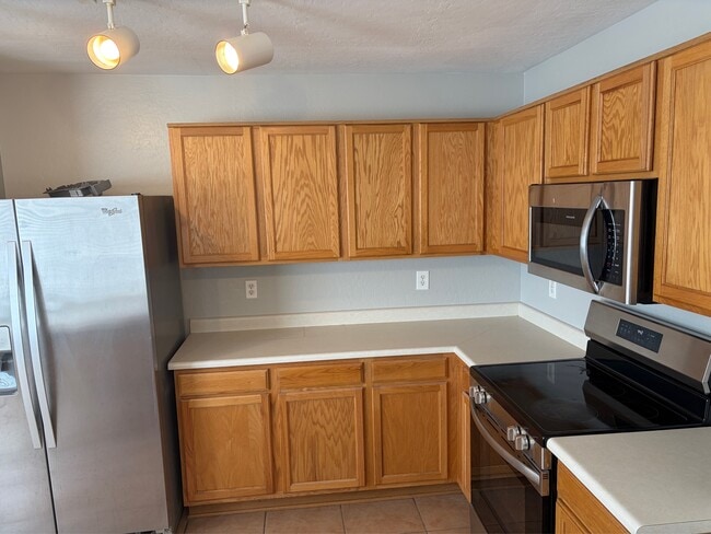 Building Photo - 2300 E 37th Ave