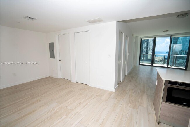 Building Photo - 1300 S Miami Ave