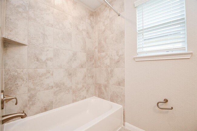 Building Photo - 4422 Sterling Heights Ln