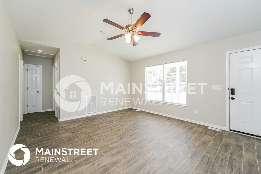 Building Photo - 5206 Greenwood Ln