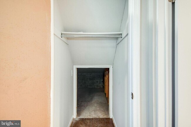Building Photo - 5415 Helm Ct