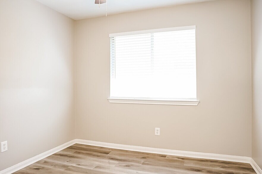Building Photo - 4011 Teal Vista Ct