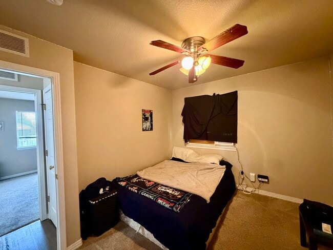 Building Photo - 310 S Rachel Ave