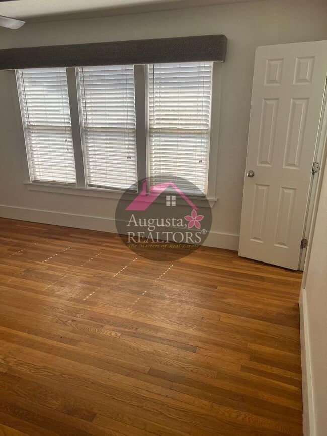 Building Photo - KC-1209 Bawcom