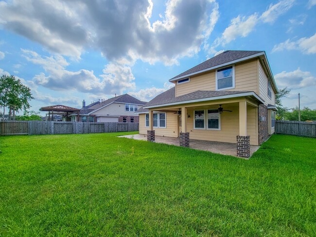 Building Photo - 805 Arlington Pointe Dr