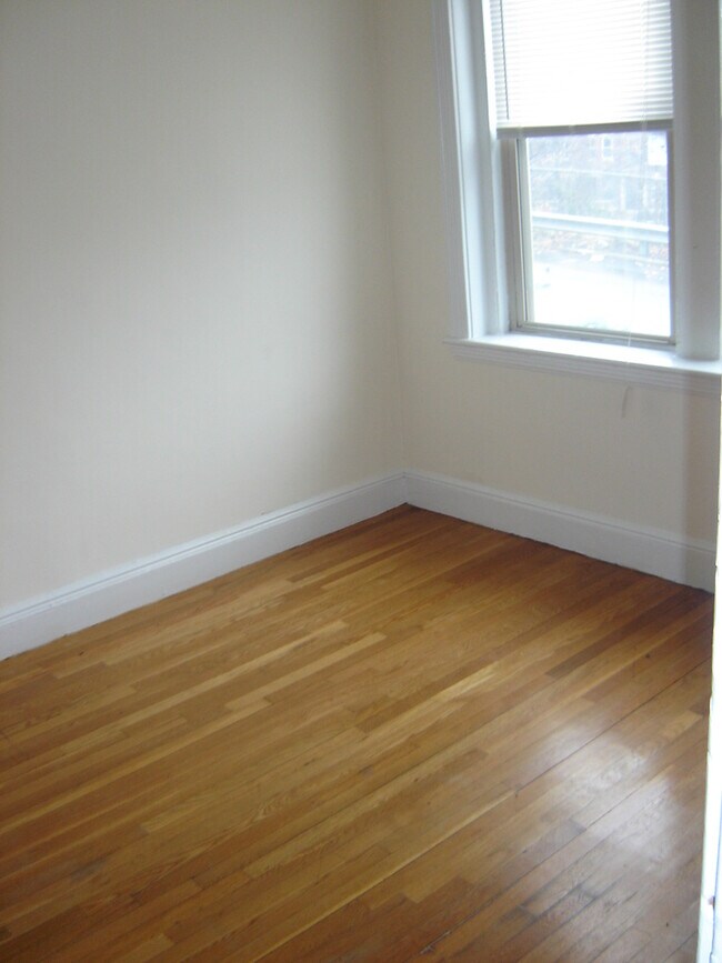 Interior Photo - 1715- Commonwealth Avenue