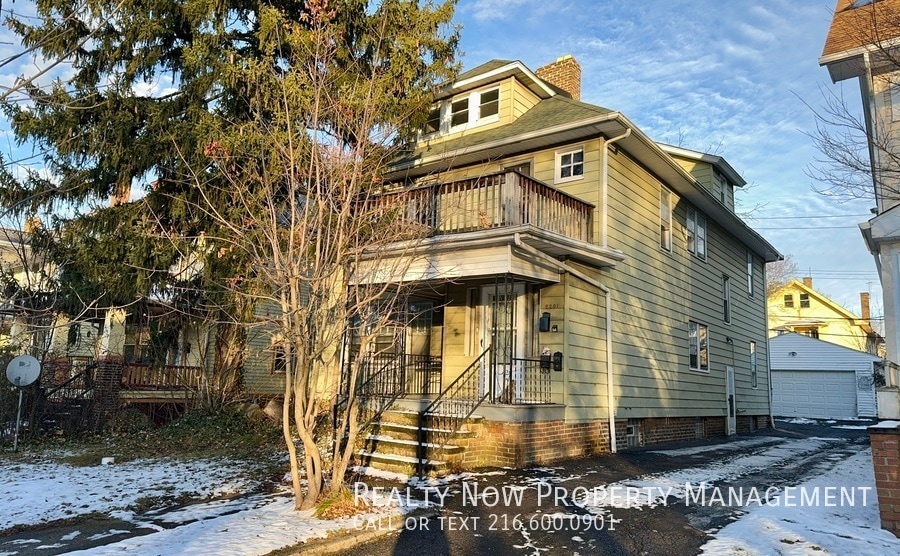 Building Photo - 2201 Oakdale Rd