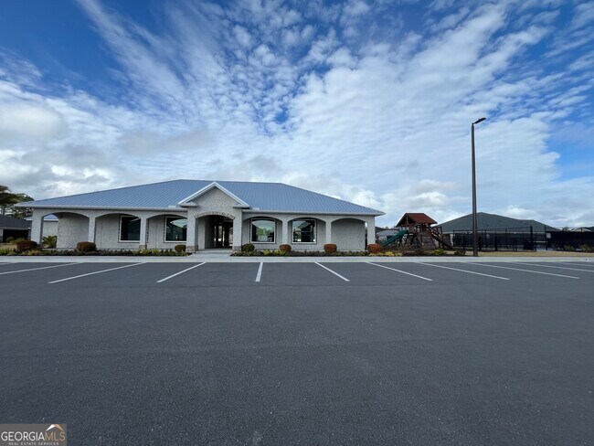 Building Photo - 126 The Villas Wy