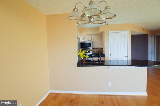 Building Photo - 1200 Braddock Pl