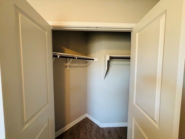 Building Photo - 1320 Walden Pond Dr