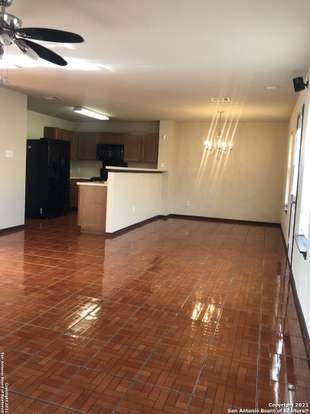 Building Photo - 2910 Candleside Dr