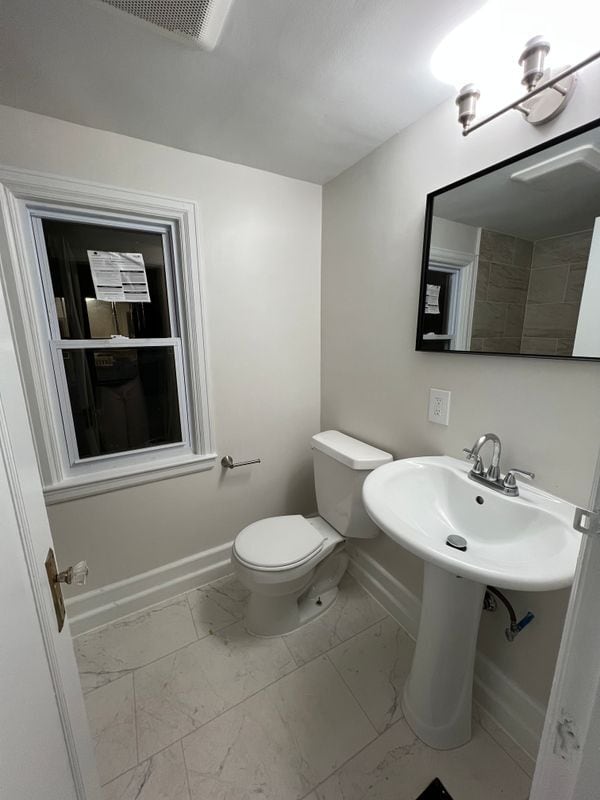 Building Photo - 130 Dartmouth Ave