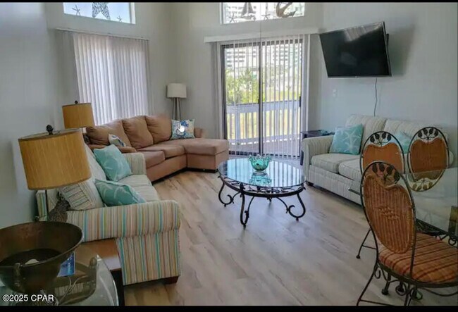Building Photo - 6024 Beach Dr